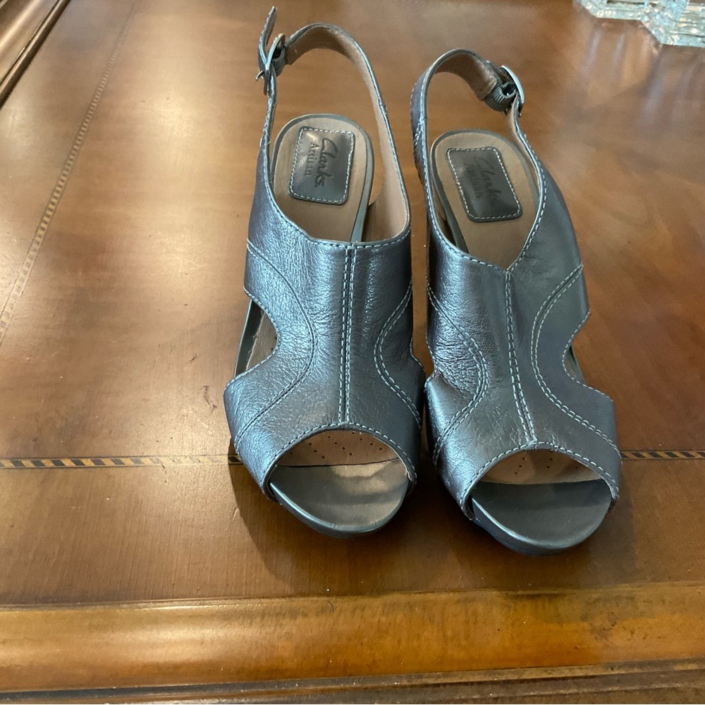 Clarks Women's Gray Open-Toe Slingback Sandals